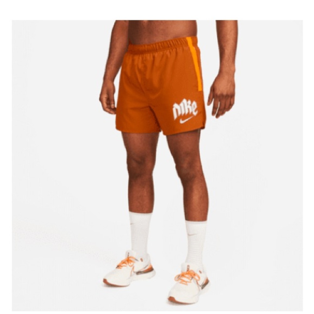 Nike Dri-FIT Run Division Challenger Shorts - Dark Russet/Vivid Orange